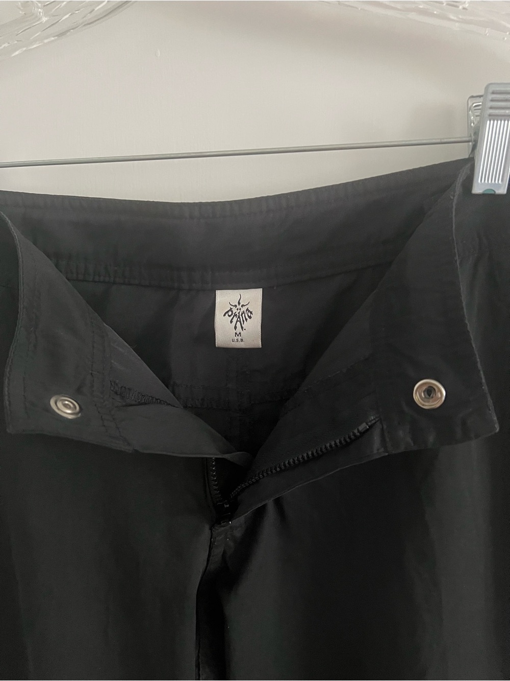 Prana Women’s Black Cargo Hiking Travel Pants Size Medium - Picture 3 of 4